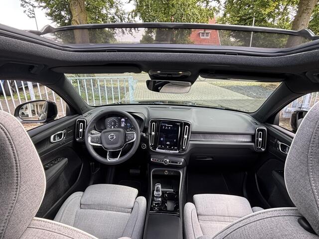 Volvo XC40 T4 Recharge Ultimate Dark Pano Tailored Wool ACC