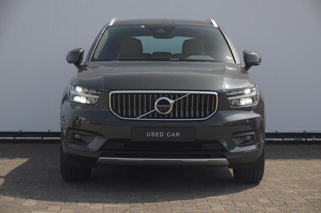 Volvo XC40 T4 190PK Automaat Inscription / Trekhaak / Adaptieve cruise control / BLIS / Stoel - Stuurwielverwarming / On Call / Parkeersensoren met 360 camera