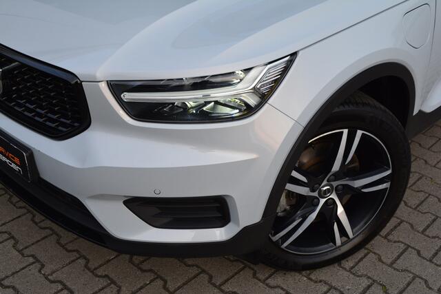 Volvo XC40 1.5 T5 Recharge R-Design | Pano | Trekhaak | Camera |