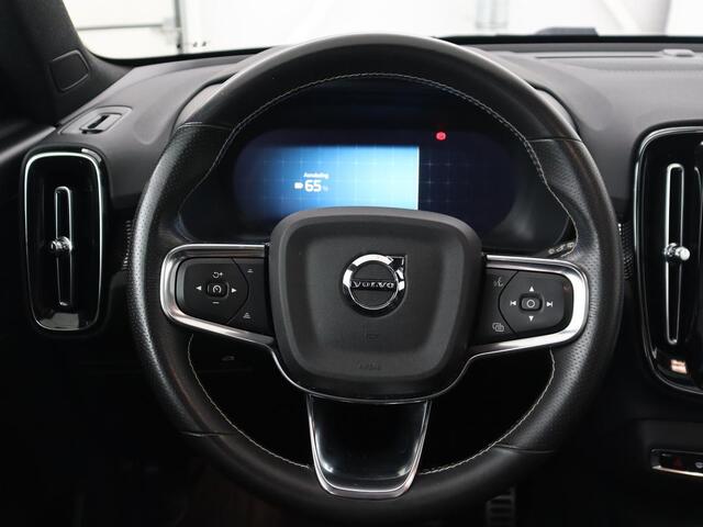 Volvo XC40 Recharge P8 AWD R-Design | Panoramadak | 360 Camera | Harman/Kardon | Stoel & stuurverwarming | Adaptive cruise | Leder/Alcantara | Carplay | Navigatie