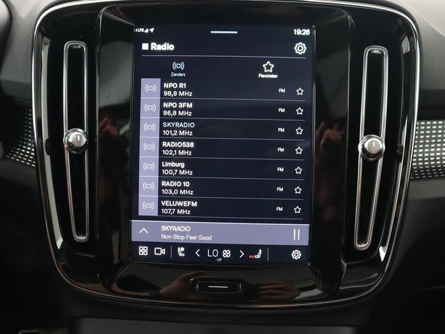Volvo XC40 Recharge P8 AWD R-Design | Panoramadak | 360 Camera | Harman/Kardon | Stoel & stuurverwarming | Adaptive cruise | Leder/Alcantara | Carplay | Navigatie