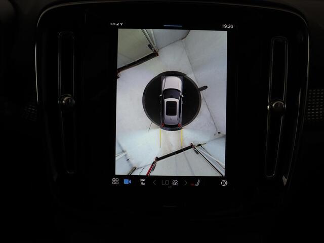 Volvo XC40 Recharge P8 AWD R-Design | Panoramadak | 360 Camera | Harman/Kardon | Stoel & stuurverwarming | Adaptive cruise | Leder/Alcantara | Carplay | Navigatie