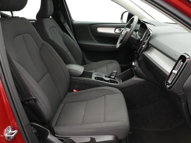Volvo XC40 T4 Hybride Automaat / R-Design Expression / Panoramadak / Navigatie / Airco-ecc./ Xenon / Navigatie / Apk 11-2026