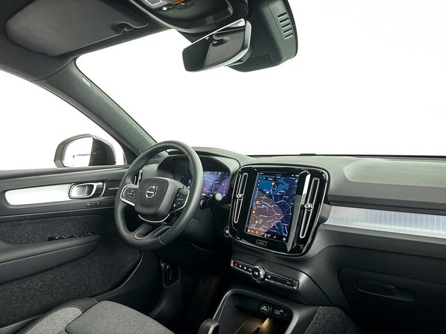 Volvo XC40 B4 Plus Dark Parkeercamera | Stoel- en Stuurverwarming | Harman Kardon | Trekhaak
