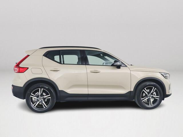 Volvo XC40 B4 Plus Dark Parkeercamera | Stoel- en Stuurverwarming | Harman Kardon | Trekhaak