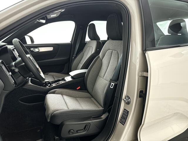 Volvo XC40 B4 Plus Dark Parkeercamera | Stoel- en Stuurverwarming | Harman Kardon | Trekhaak