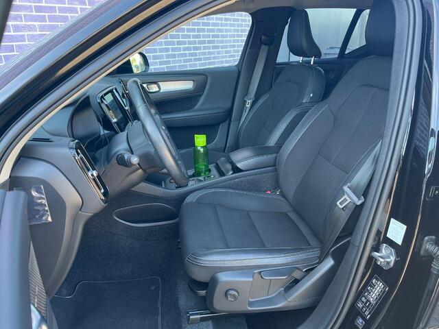 Volvo XC40 1.5 T5 Twin Engine Momentum Pro | Panorama dak | Harman & Kardon | Stuur/stuurverwarming | Adaptieve cruise control | Blis |