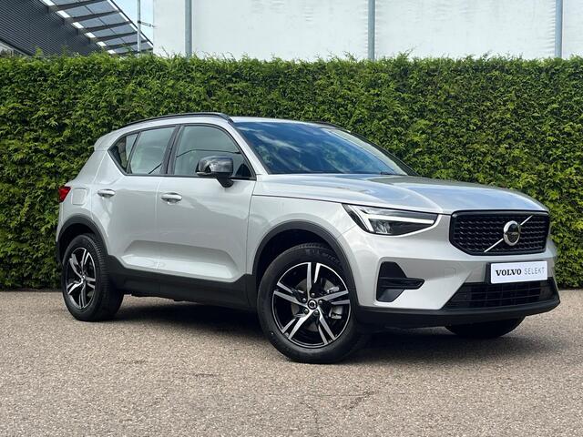 Volvo XC40 2.0 B4 Plus Dark