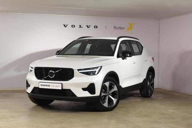 Volvo XC40 B4 211PK automaat Plus Dark / Navigatie / Harman Kardon / Stuur & Stoelverwarming / 19" Velgen / Trekhaak / Elektrische stoelverst. met geheugen