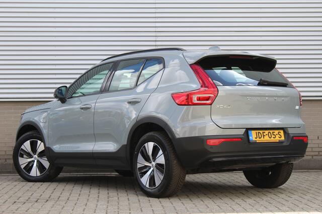 Volvo XC40 1.5 T4 Plug-in hybrid Plus Dark | Trekhaak | H/K | Pilot Assist | Memory | Navigatie | 360 Camera