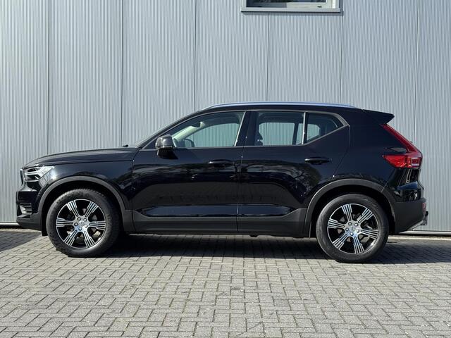 Volvo XC40 1.5 T3 Momentum Pro / Navigatie / 18" Lm velgen / Elektrisch bedienbare achterklep / Trekhaak Elektrisch bedienbare / Tweede eigenaar