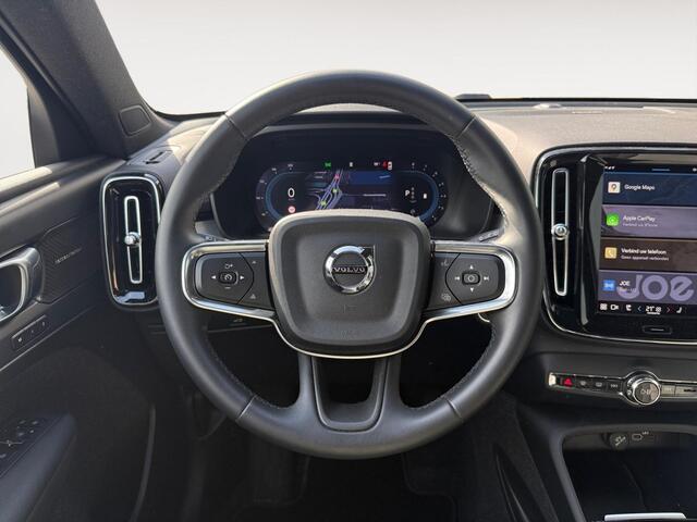 Volvo XC40 2.0 B4 Plus Dark | Harman/Kardon Audio | Stoelverwarming | Trekhaak | Elek. verstelbare voorstoelen |