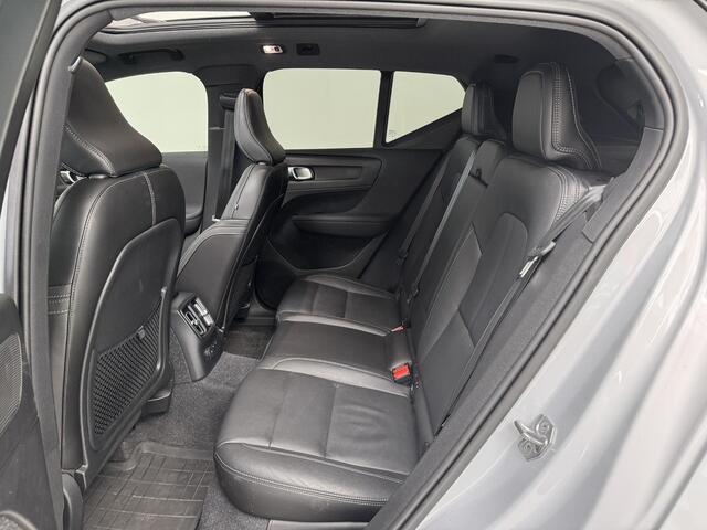 Volvo XC40 1.5 T5 Recharge Inscription | Navigatie | Adaptieve cruise control | Panoramadak | Camera | Trekhaak wegklapbaar |