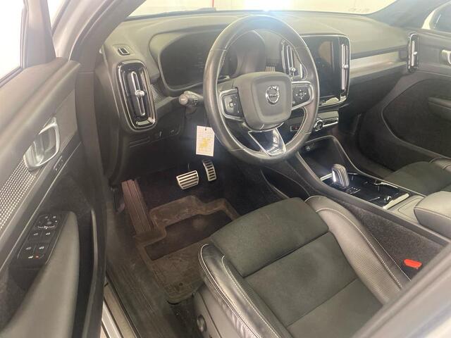 Volvo XC40 Recharge P8 AWD R-Design | Harman/Kardon | Memory | Camera | Warmte Pomp | Stoel + Stuur verwarming |
