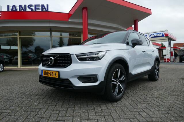Volvo XC40 1.5 T4 RECH R-DESIGN CAMERA/ELEKTR.ACHTERKLEP/STOELVERWARMING