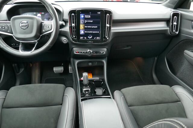Volvo XC40 1.5 T4 RECH R-DESIGN CAMERA/ELEKTR.ACHTERKLEP/STOELVERWARMING