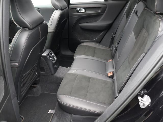 Volvo XC40 T5 Recharge R-Design / Trekhaak / Pan. dak / Stoel+stuurwielverwarming / CarPlay / Privacy glass