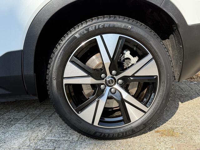 Volvo XC40 Recharge Plus 70 kWh | Warmtepomp | Trekhaak
