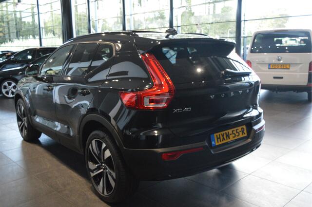 Volvo XC40 2.0 B3 Plus Dark leer keyless pano harman kardon 20 inch !!