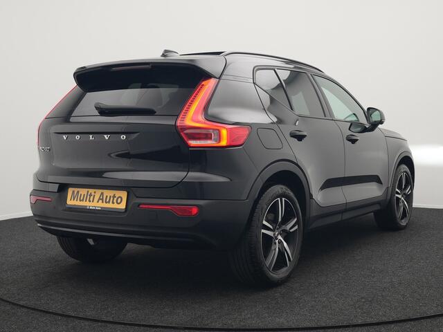 Volvo XC40 T4 Recharge R-Design Plug In Hybrid 211pk Dealer O.H PHEV | Panodak | 360 Camera | Harman Kardon Sound | Adaptive Cruise | Alcantara Sportstoelen Verwarmd | Apple Carplay | Keyless | Blis | Stuur Verwarmd | Navigatie | Virtual | DAB |