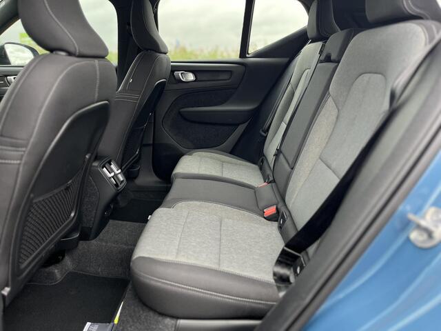 Volvo XC40 B4 Plus Dark | Harman/Kardon | Memoryseats | Keyless Entry | Trekhaak |
