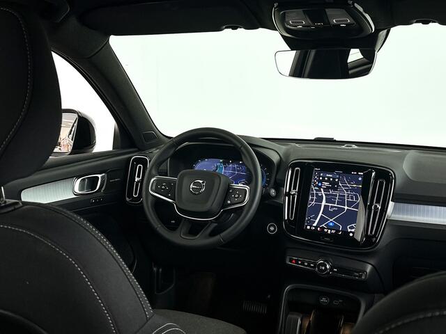 Volvo XC40 B4 Plus Dark | Parkeercamera | Stoel- en Stuurverwarming | Harman Kardon | Trekhaak