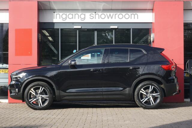 Volvo XC40 2.0 T4 R-Design | Automaat | Panoramadak | Harman/Kardon | Trekhaak | Camera |
