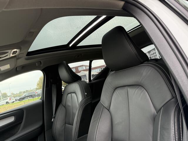 Volvo XC40 T4 Recharge Inscription Expression ** Panoramadak**Vol leder**H&K** **Trekhaak wegklapbaar**