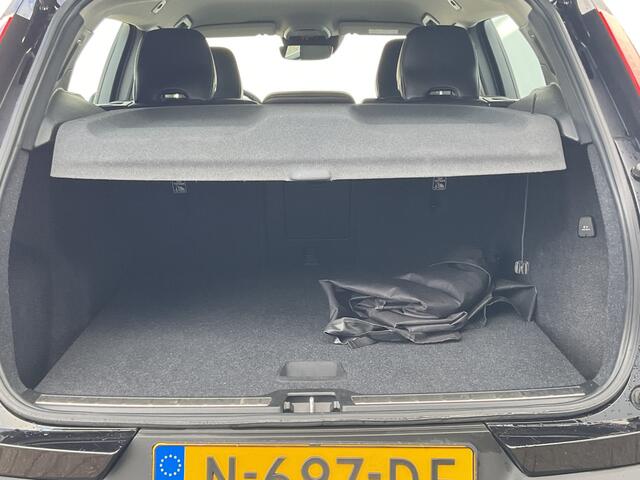 Volvo XC40 2.0 B4 Inscription Leder Keyless Carplay Stoelverw Elek.Klep Camera Led NL-Auto!