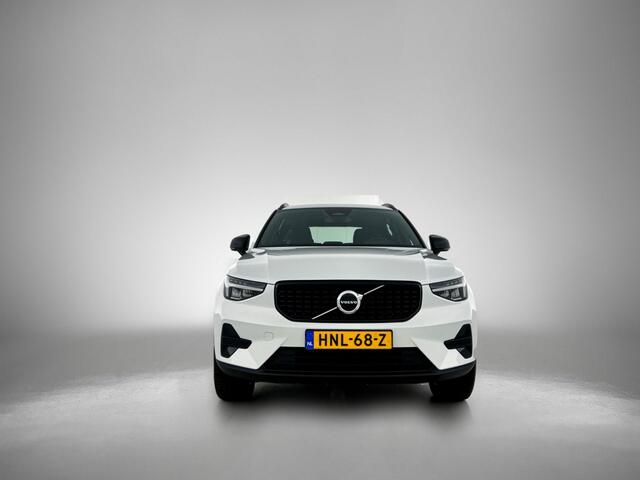 Volvo XC40 2.0 B4 Plus Dark