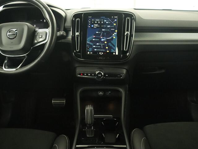 Volvo XC40 Recharge P8 AWD R-Design | Trekhaak | Camera | Carplay | Navigatie | Full LED