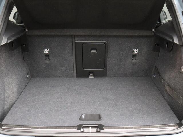 Volvo XC40 1.5 T5 Recharge R-Design Trekhaak Panoramadak 360camera Zeer Compleet!!