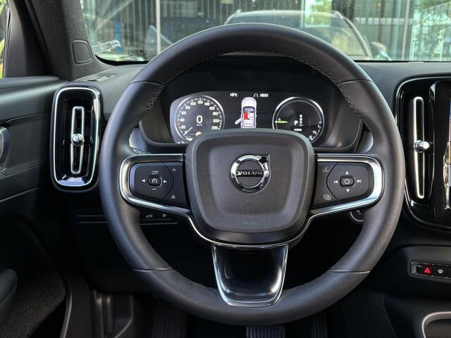 Volvo XC40 1.5 T4 Plug-in hybrid Core Bright Draadloze Telefoonlader | Apple Carplay