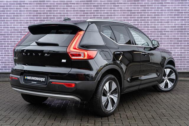 Volvo XC40 T4 Recharge Inscription Expression | Elektr. Panoramadak | Stoel- & stuurwielverwarming | Camera | Parkeersensoren voor en achter | Keyless entry