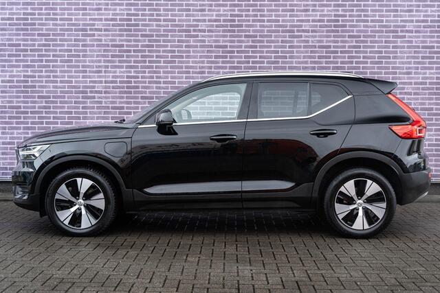 Volvo XC40 T4 Recharge Inscription Expression | Elektr. Panoramadak | Stoel- & stuurwielverwarming | Camera | Parkeersensoren voor en achter | Keyless entry