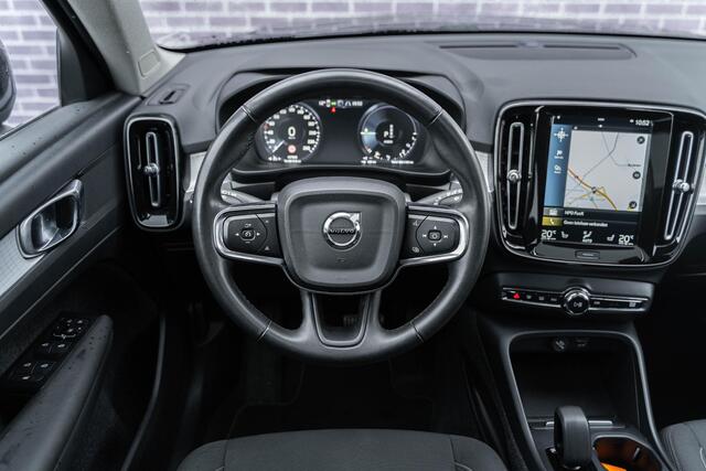 Volvo XC40 T4 Recharge Inscription Expression | Elektr. Panoramadak | Stoel- & stuurwielverwarming | Camera | Parkeersensoren voor en achter | Keyless entry