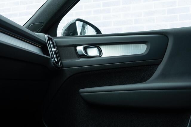 Volvo XC40 T4 Plug-in hybrid Core Bright | Navi | Park Assist | BLIS | Camera | Adaptieve Cruise | Dodehoekdetectie | DAB | High Performance Audio | Keyless