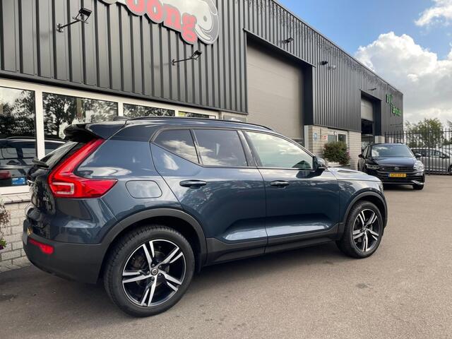 Volvo XC40 2.0 B4 R-DESIGN, Panoramadak, Alcantara, Carplay, Camera, Stoel/stuur verw. 15.986km!