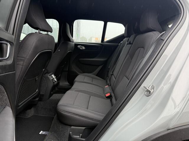 Volvo XC40 Single Motor Extended Range Plus 82 kWh | Nieuw Binnen | Trekhaak | 1500KG Trekgewicht | Adaptieve Cruise controle | Blis | Google |