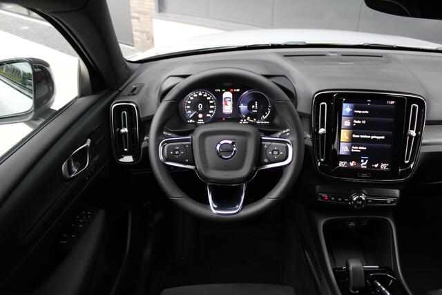 Volvo XC40 1.5 T5 Recharge Plus Dark - ACC - Memory - H&K - Navi - Keyless - Camera - Stoel/Stuurverwarming - BLIS - Rijklaar