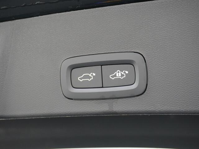Volvo XC40 1.5 T4 Recharge Plus Dark Leder/Camera/Harman Kardon etc