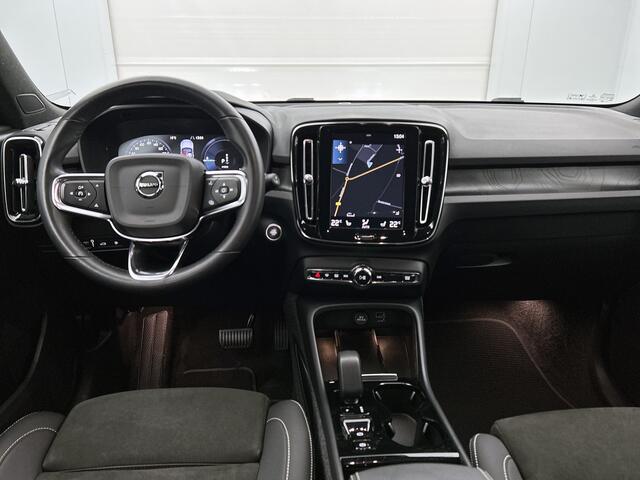 Volvo XC40 1.5 T4 Recharge Ultimate Dark Edition Facelift | BTW | Harman&Kardon | Uitklapbare trekhaak |