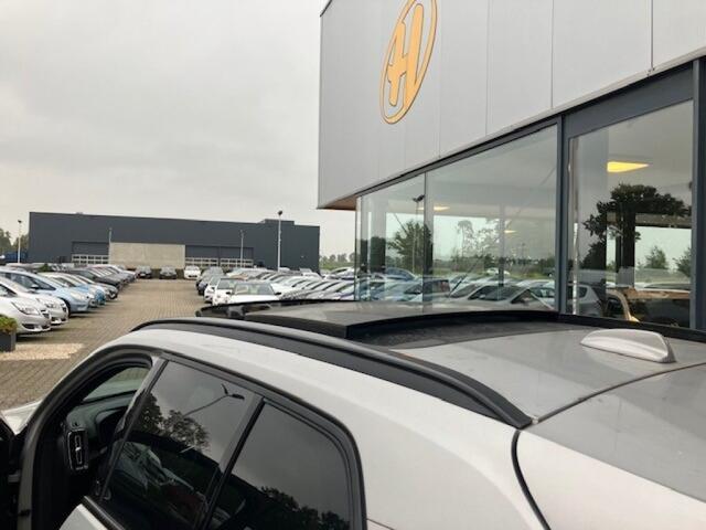 Volvo XC40 Extended Range Ultimate 82 kWh - Pan dak