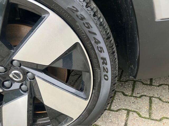 Volvo XC40 Extended Range Ultimate 82 kWh - Pan dak