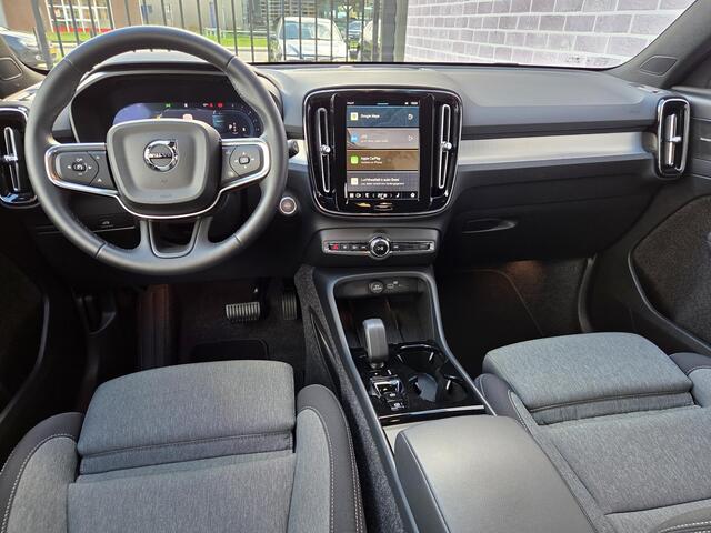 Volvo XC40 B4 Plus Dark | Trekhaak | BLIS | All-seasonbanden | 19" wielen |