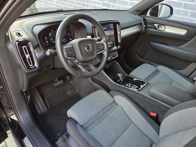Volvo XC40 B4 Plus Dark | Trekhaak | BLIS | All-seasonbanden | 19" wielen |