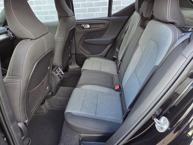Volvo XC40 B4 Plus Dark | Trekhaak | BLIS | All-seasonbanden | 19" wielen |