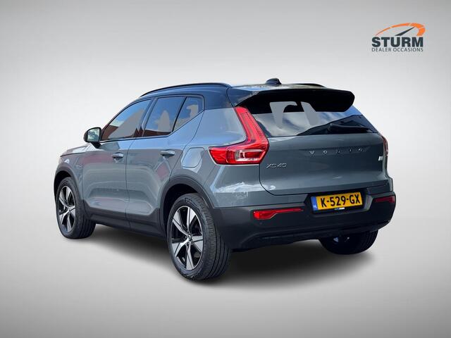 Volvo XC40 Recharge P8 AWD R-Design SoH 94% | Trekhaak Uitklapbaar | Navigatie | Apple Carplay/Android Auto | Stuur- + Stoelverwarming | Adapt. Cruise Control | Rijklaarprijs!