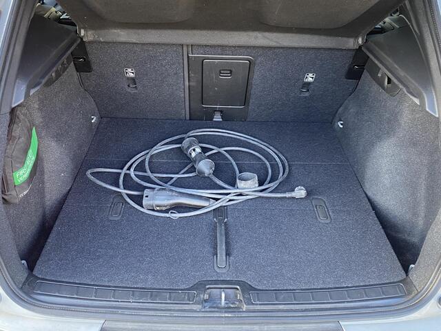 Volvo XC40 Single Motor Extended Range Ultimate 82 kWh LEKKER COMPLEET | 1e eigenaar | BTW VERREKENBAAR | 100% ONGEVAL VRIJ | TREKHAAK | RIJKLAARPRIJS INCL. RESTERENDE FABR. GARANTIE T/M 01-2026