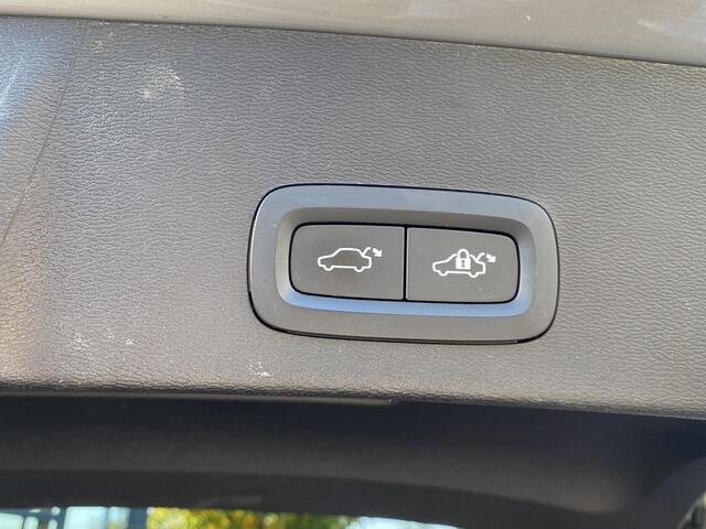 Volvo XC40 Single Motor Extended Range Ultimate 82 kWh LEKKER COMPLEET | 1e eigenaar | BTW VERREKENBAAR | 100% ONGEVAL VRIJ | TREKHAAK | RIJKLAARPRIJS INCL. RESTERENDE FABR. GARANTIE T/M 01-2026